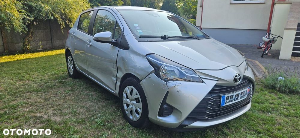 Toyota Yaris 1.5 Active - 9