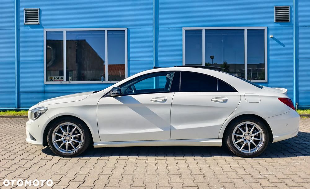 Mercedes-Benz CLA 200 7G-DCT - 3
