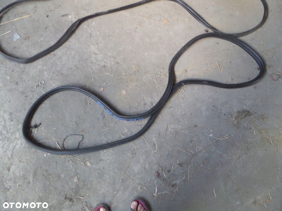 10308 USZCZELKA DRZWI PRAWY PRZOD VITO W447 - 1