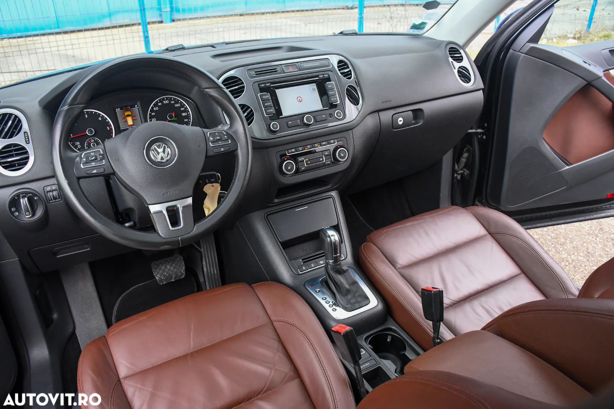 Volkswagen Tiguan 2.0 TDI 4Motion DSG Sport & Style - 5