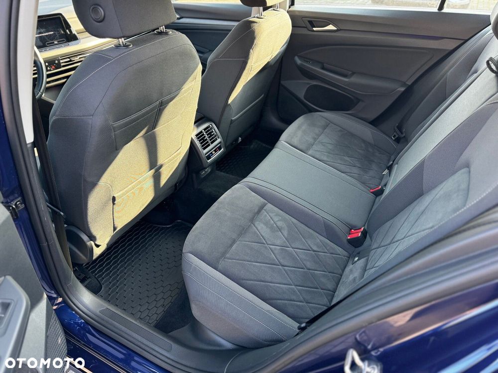 Volkswagen Golf Variant - 13