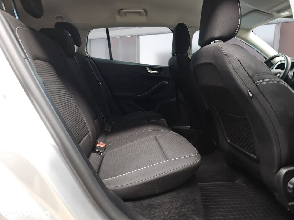 Ford Focus 1.0 EcoBoost Titanium - 19