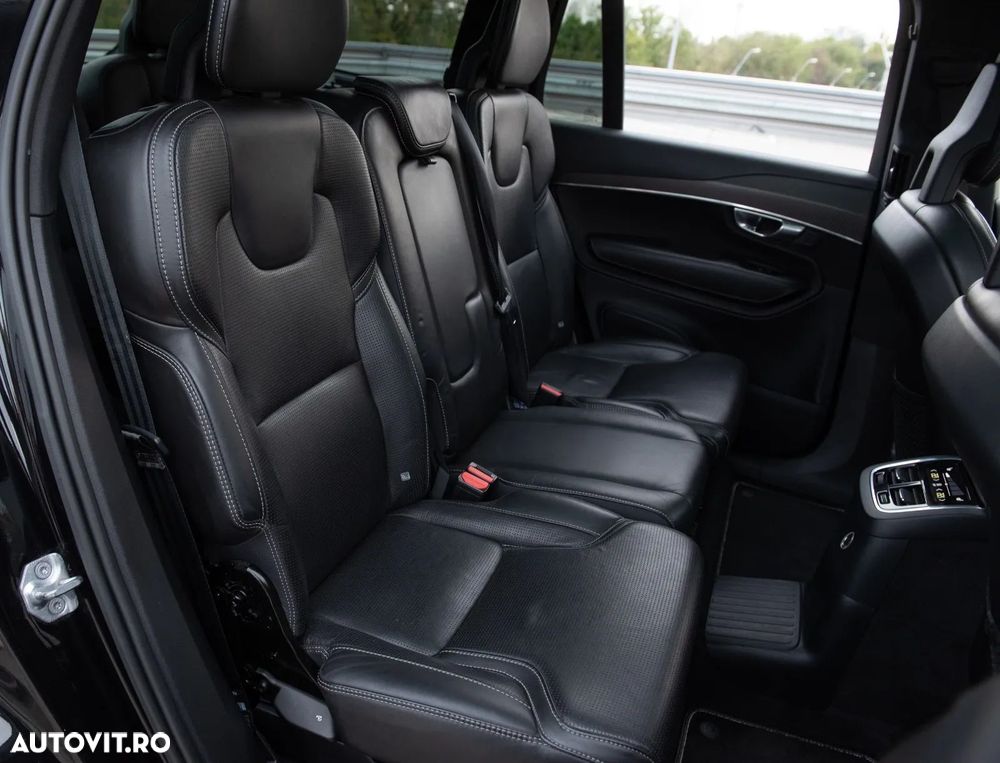 Volvo XC 90 T8 Twin Engine AWD Momentum - 19