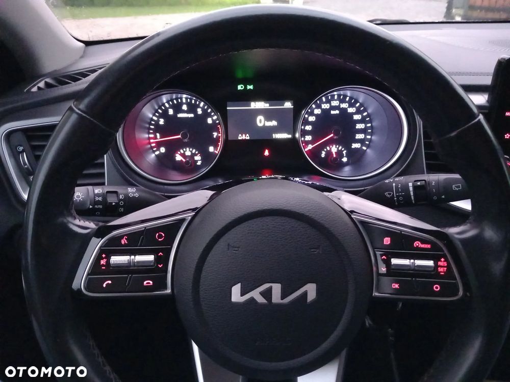 Kia XCeed 1.5 T-GDI M - 13