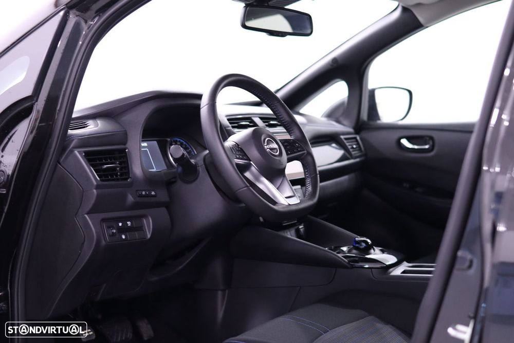 Nissan Leaf - 14