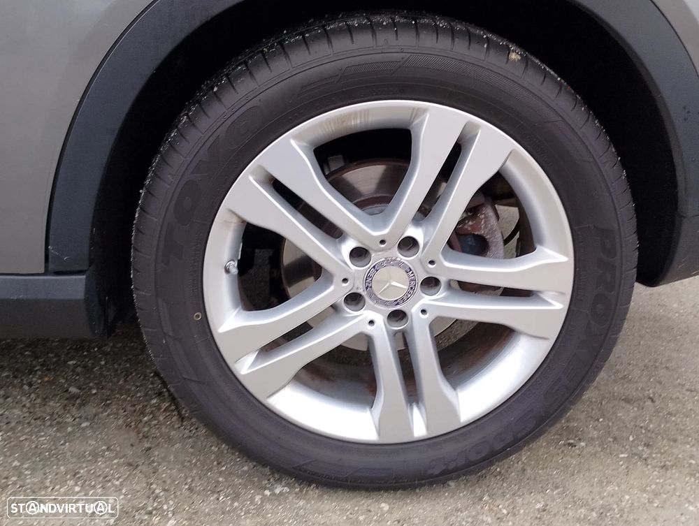 Mercedes-Benz GLA 180 d AMG Line - 4