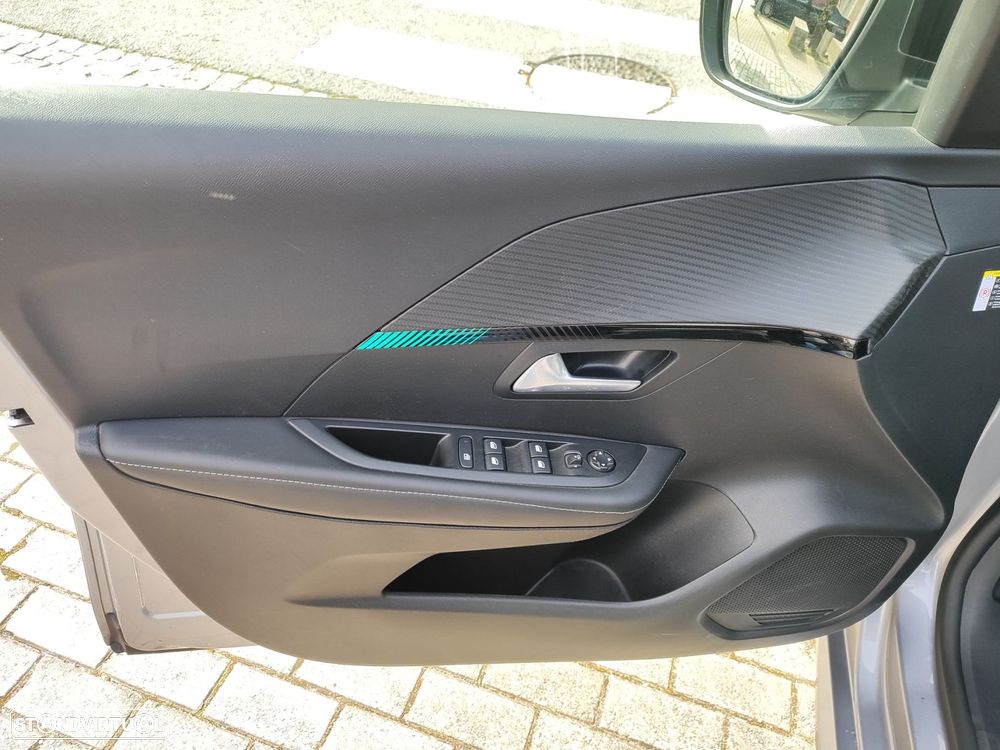 Peugeot e-208 50 kWh Allure - 16