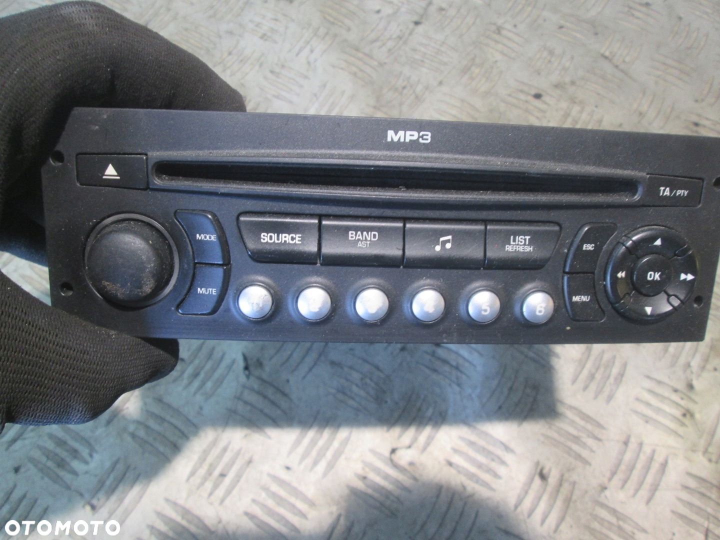 RADIO FABRYCZNE 96662670XT CITROEN C4 PICASSO I - 1