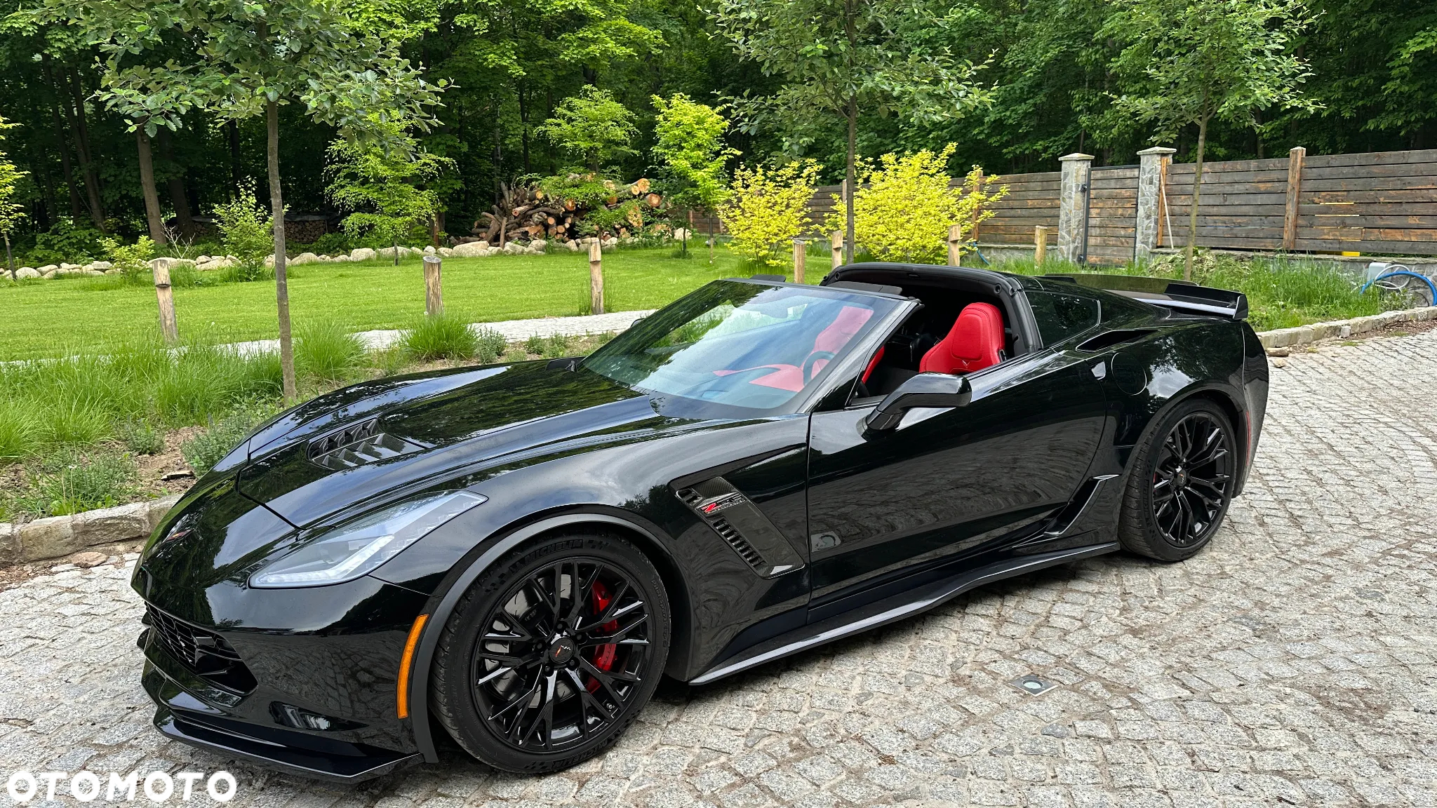 Chevrolet Corvette - 21