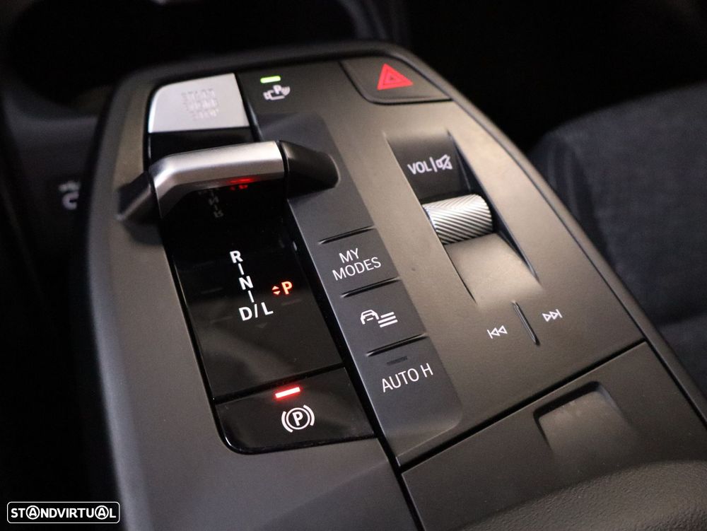 BMW 218 Active Tourer i Auto - 26