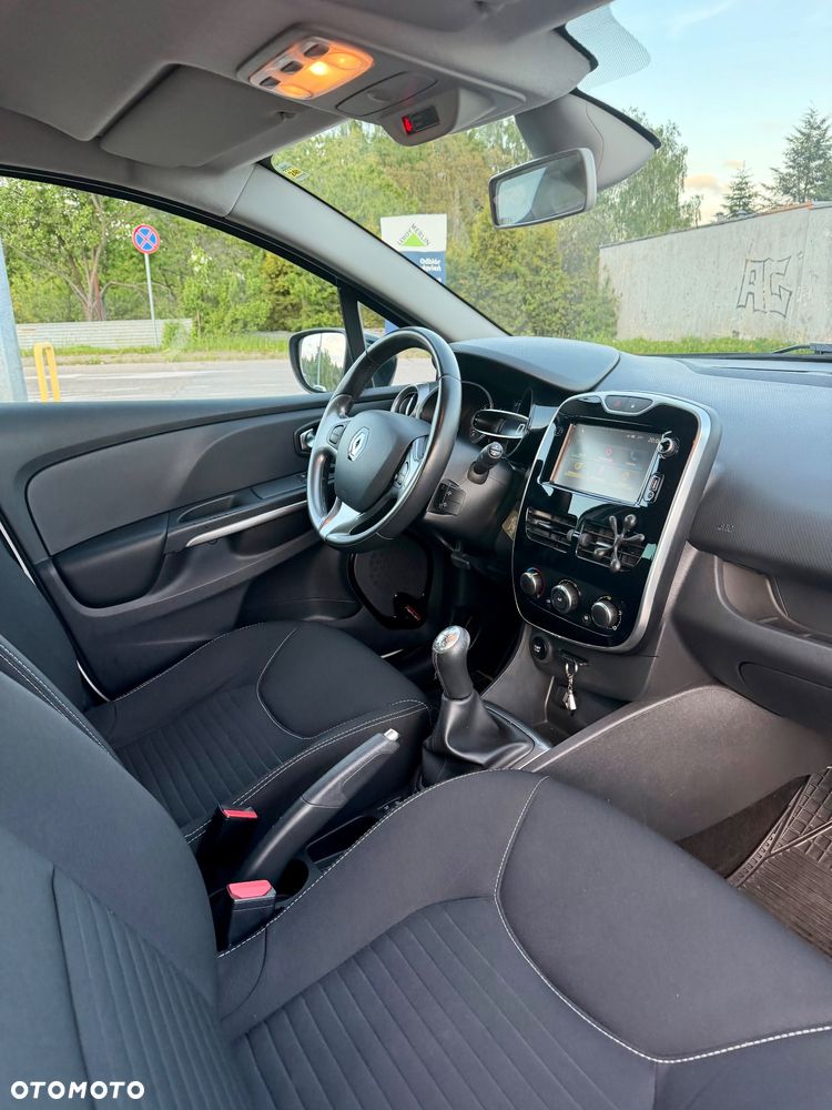 Renault Clio 1.2 16V Limited - 8