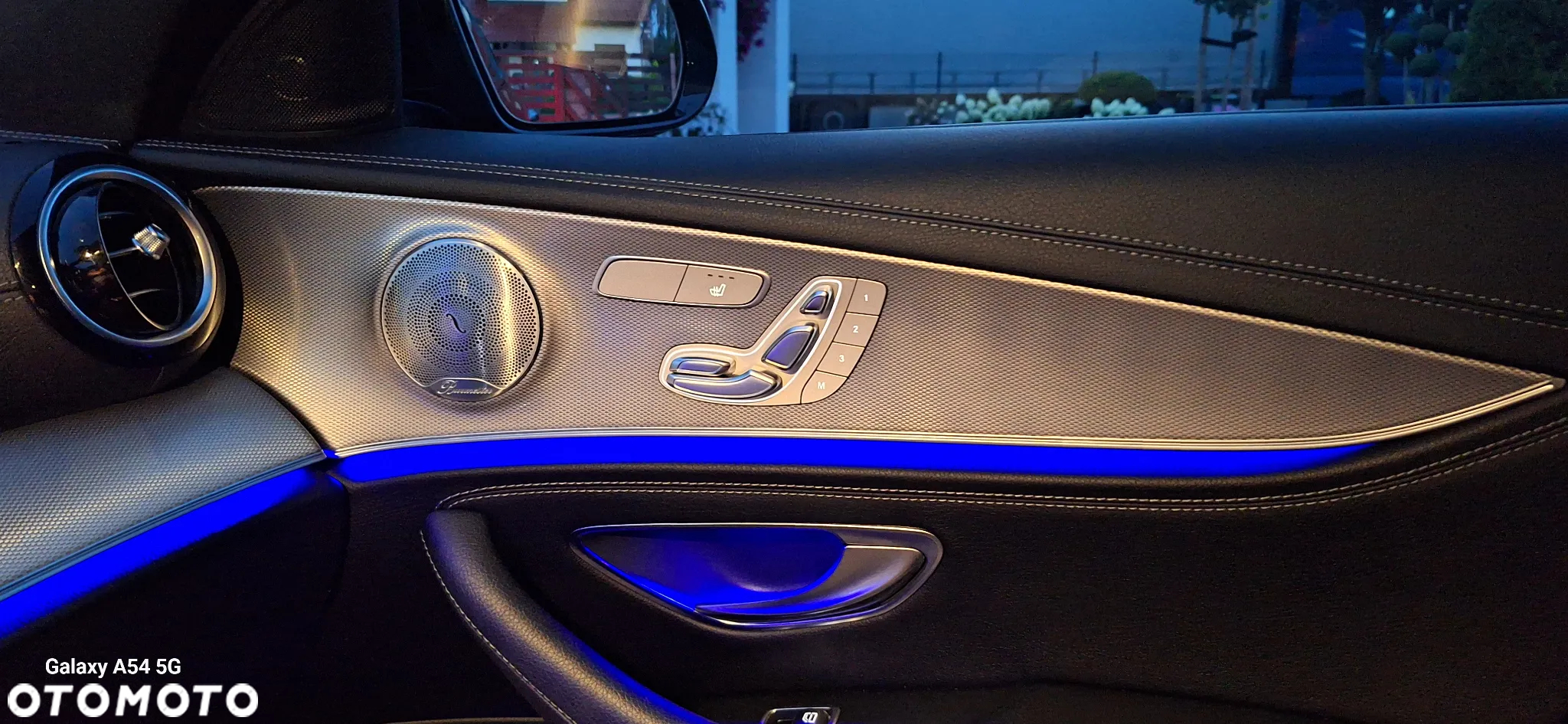Mercedes-Benz Klasa E 220 d 4Matic 9G-TRONIC AMG Line - 21