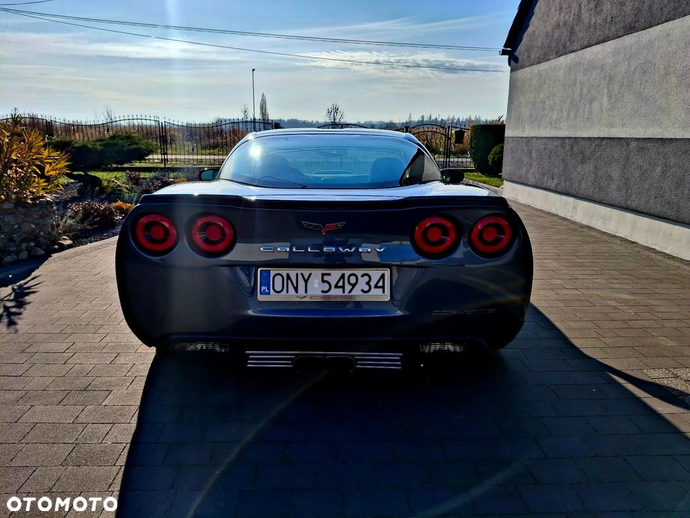 Chevrolet Corvette - 5