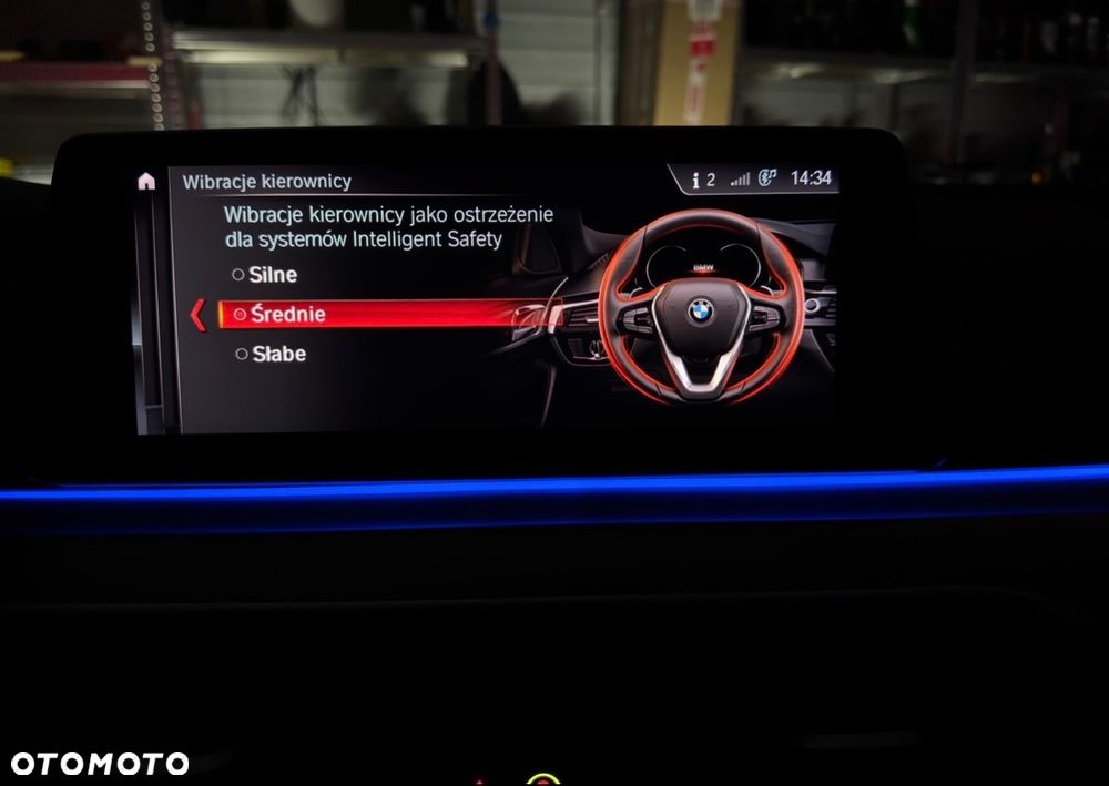 BMW Seria 5 520d Touring M Sport Edition - 40