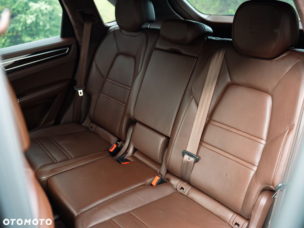 Porsche Cayenne S - 11