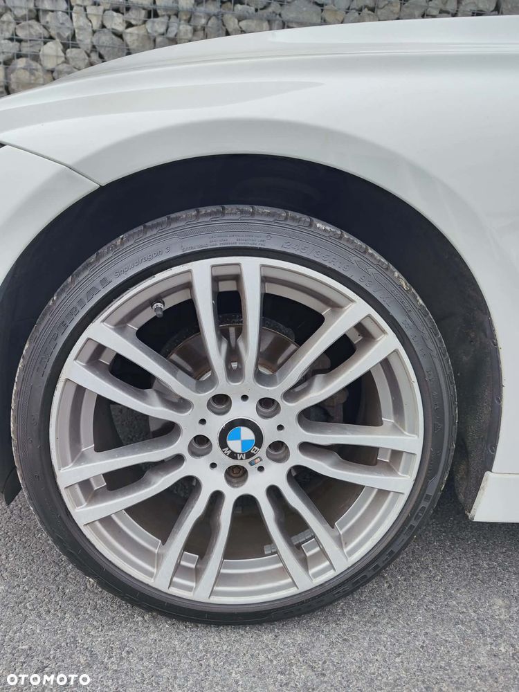BMW Seria 3 318d Blue Performance Sport Line - 18