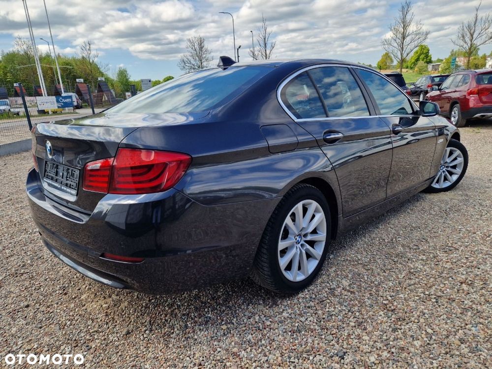 BMW Seria 5 520d Luxury Line - 2