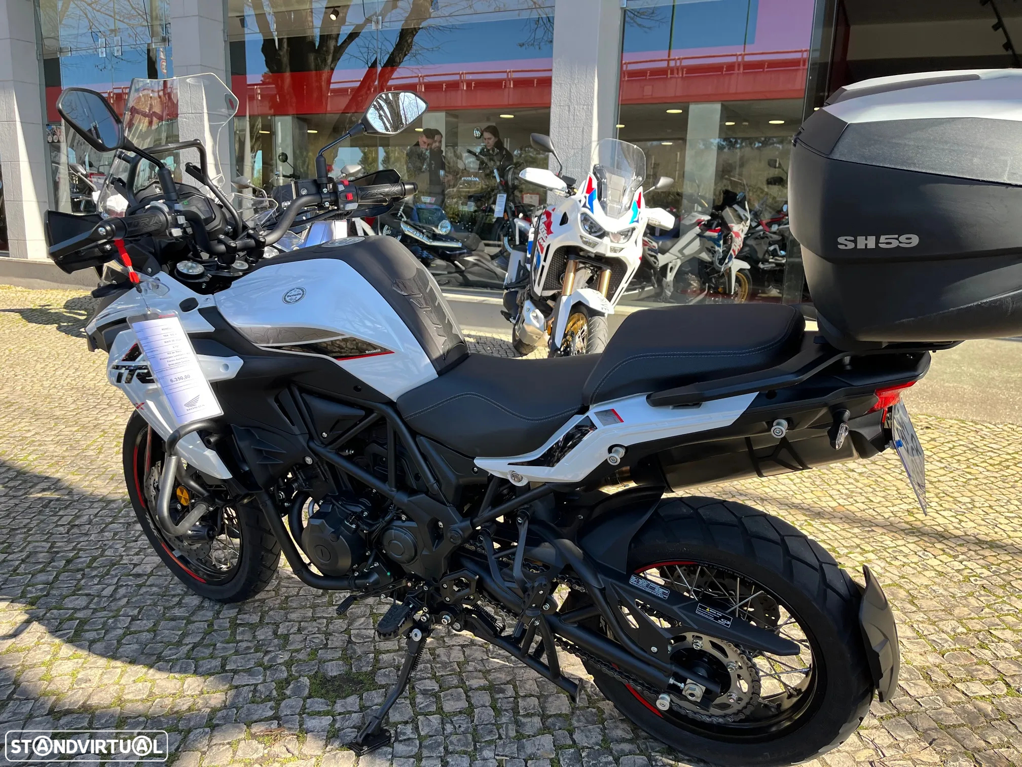 Benelli TRK 502 - 3