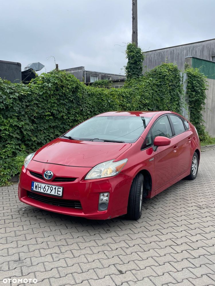 Toyota Prius (Hybrid) - 1