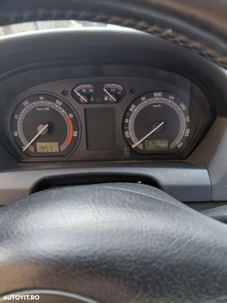 Skoda Fabia 1.4 Sedan Ambiente - 4