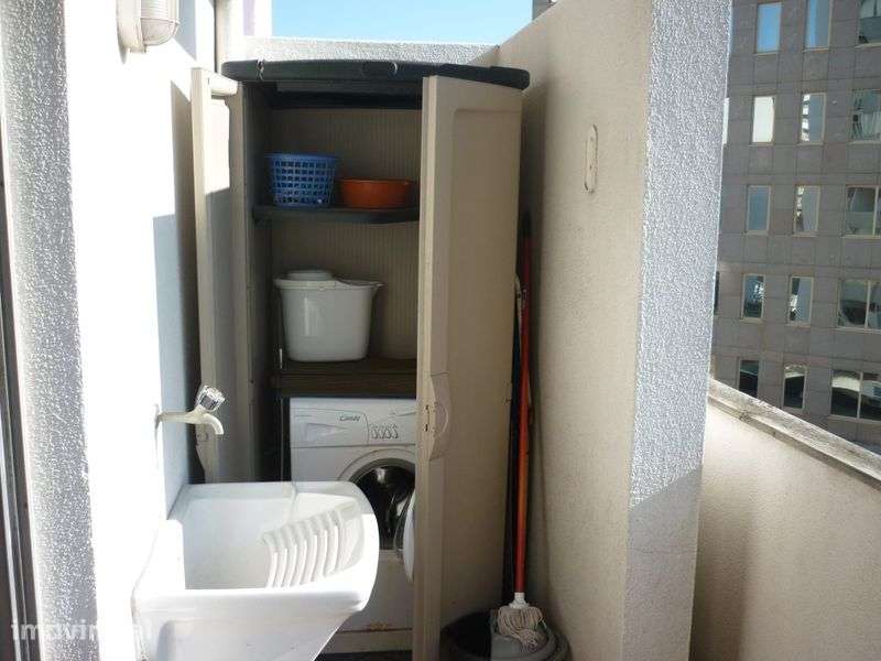Arrendo T1 em Campo Alegre com vista desafogada a estudantes - Grande imagem: 5/6