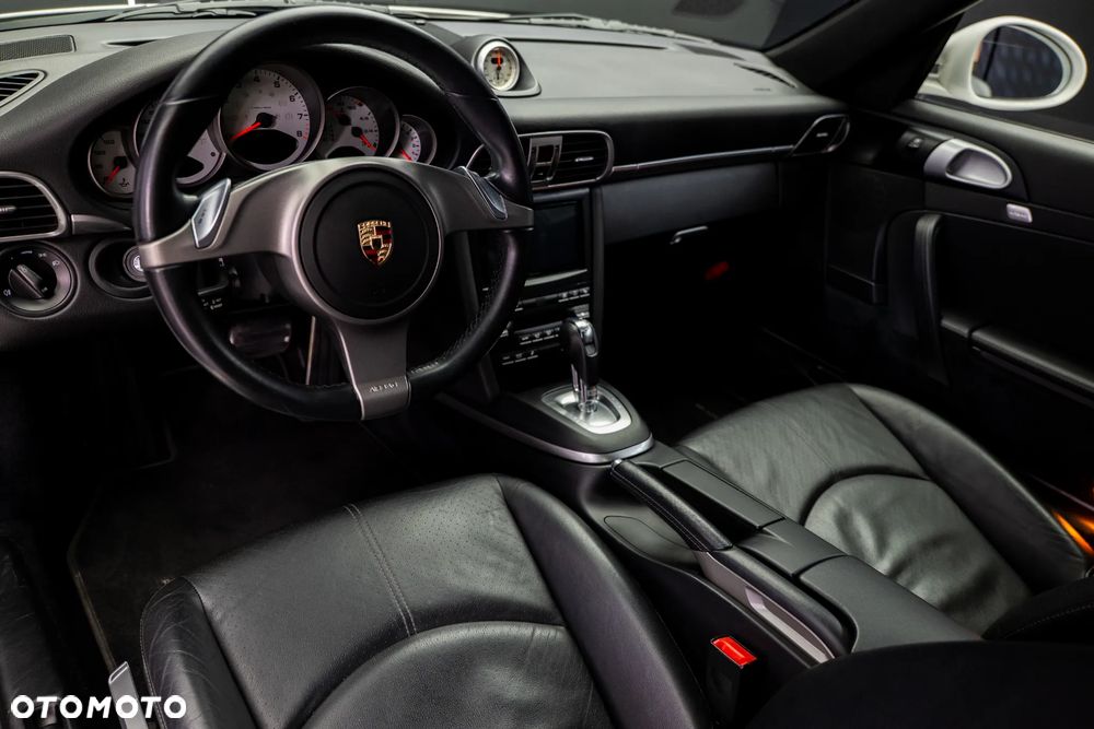 Porsche 911 Carrera S PDK - 13