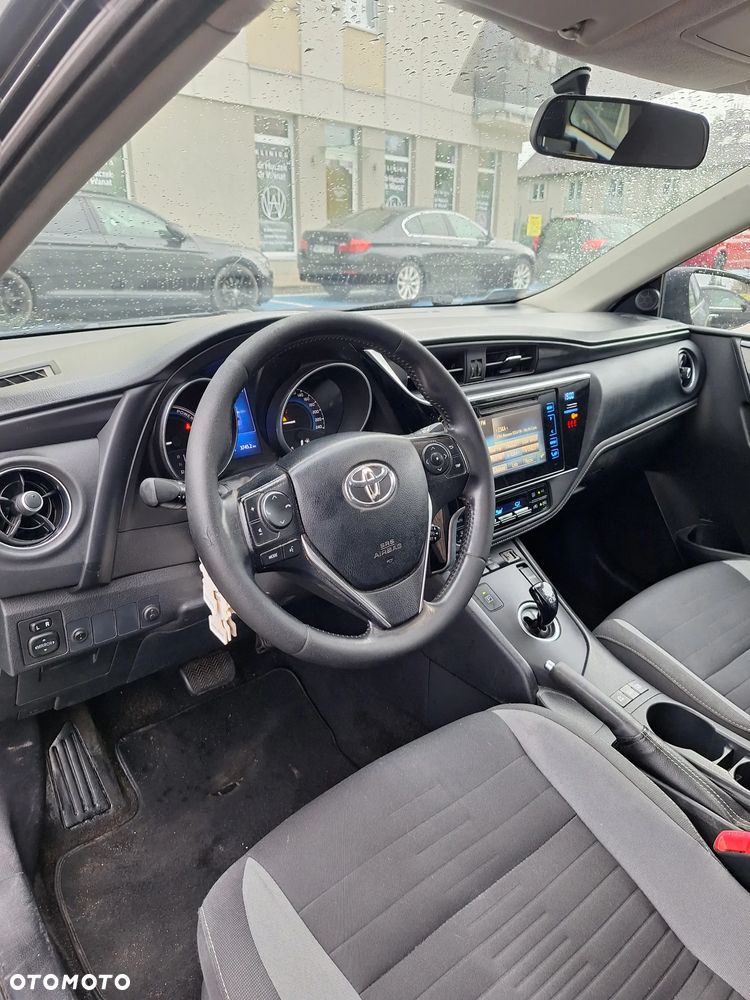 Toyota Auris - 2