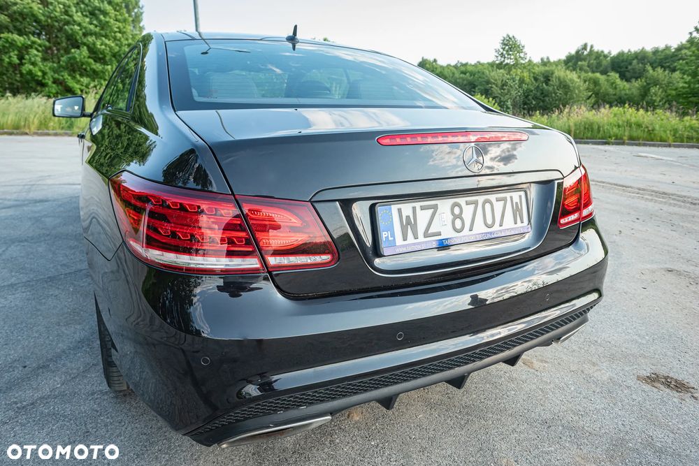 Mercedes-Benz Klasa E 200 4-Matic 9G-TRONIC - 12