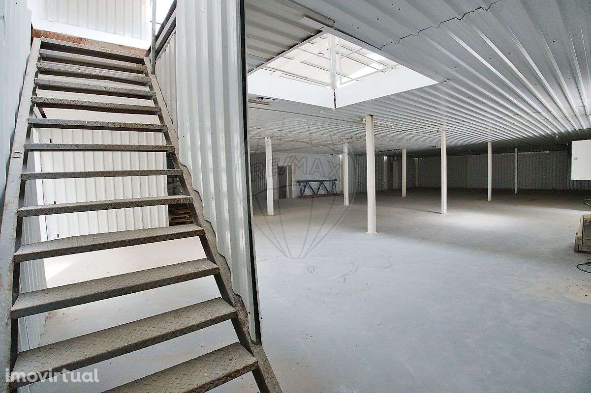 Armazém  para arrendamento - Grande imagem: 2/15