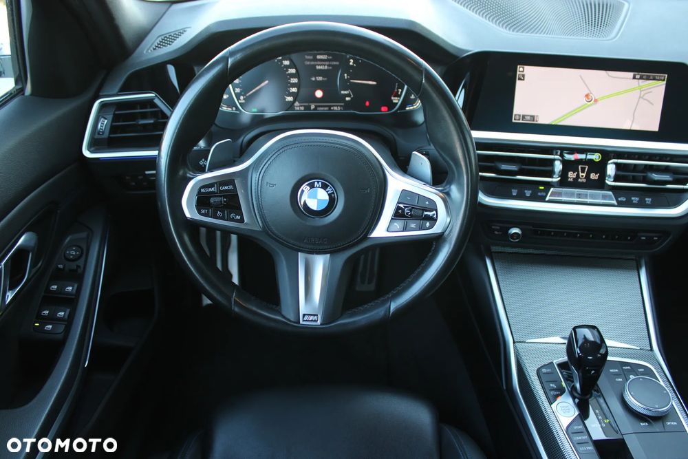 BMW Seria 3 318i M Sport sport - 12