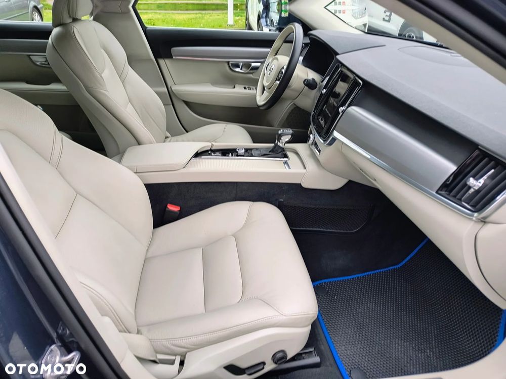 Volvo V90 D4 Momentum Pro - 15