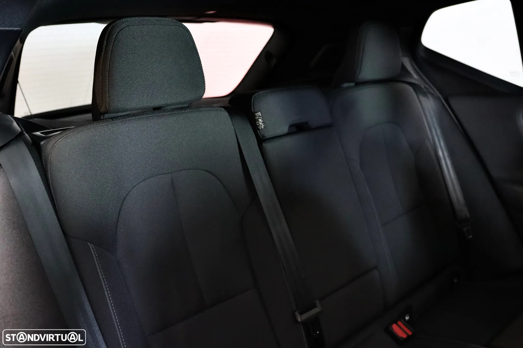 Volvo XC 40 Recharge Ultimate - 32