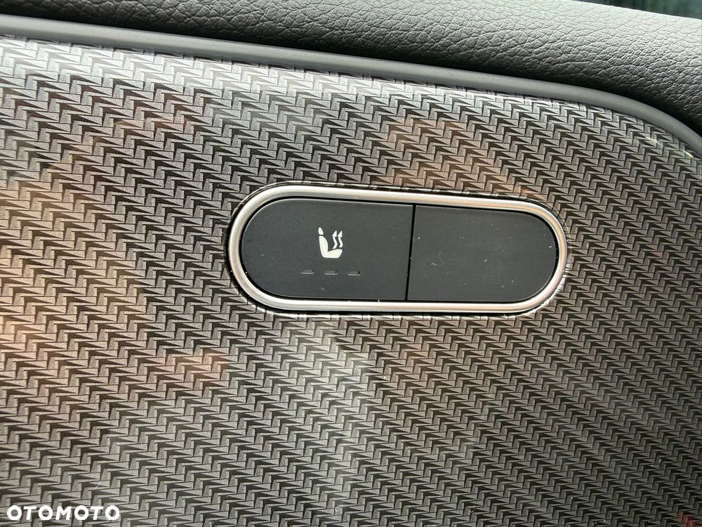 Mercedes-Benz GLB 200 AMG Line 7G-DCT - 26