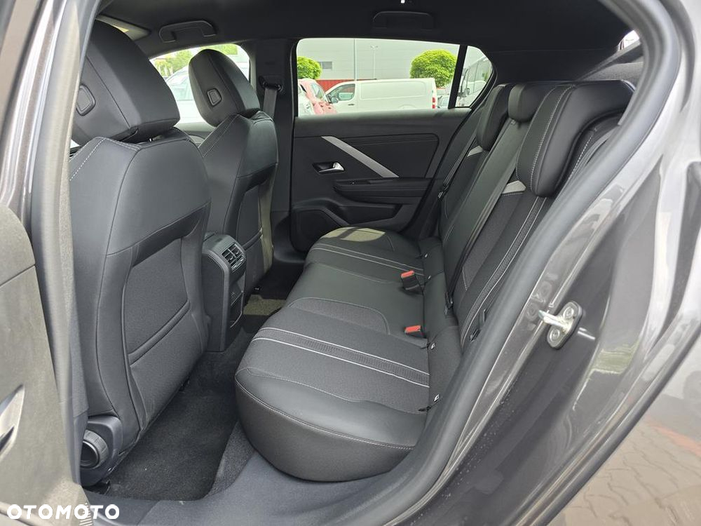Opel Astra VI 1.2 T GS S&S - 8