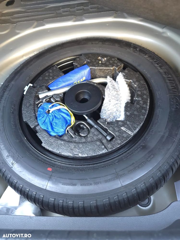 Volkswagen Passat - 20