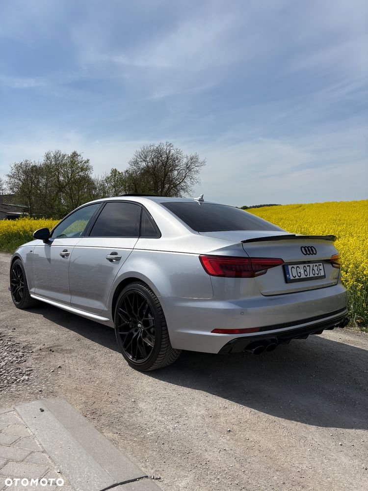 Audi A4 Limousine - 10