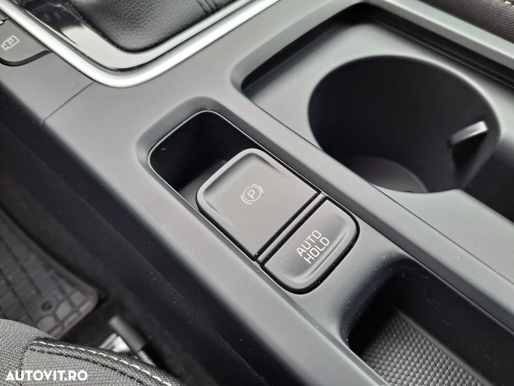 Kia XCeed 1.5 T-GDI 7DCT City - 10