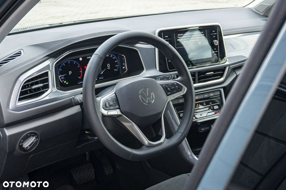 Volkswagen T-Roc - 12