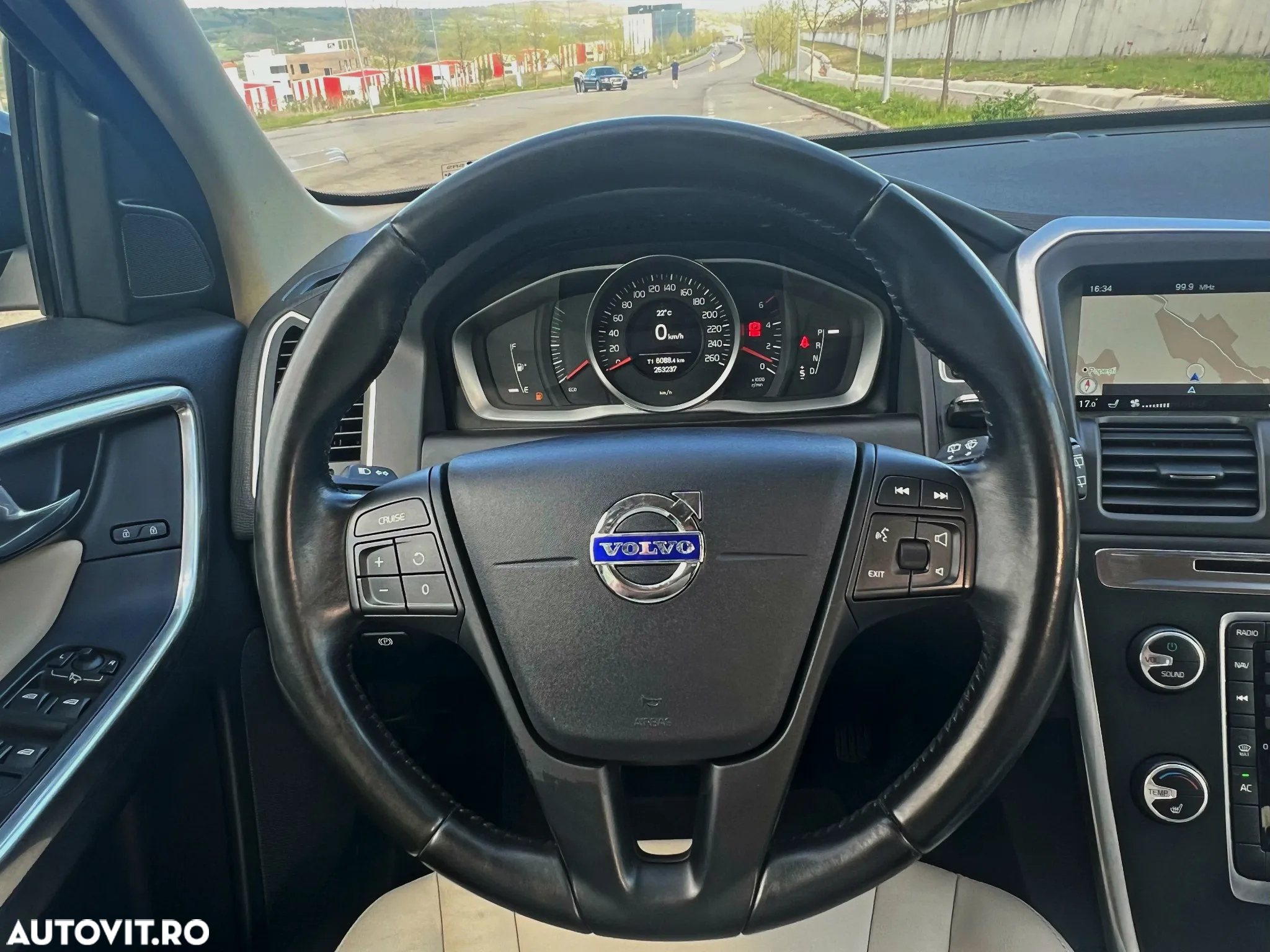 Volvo XC 60 D4AWD Kinetic - 13