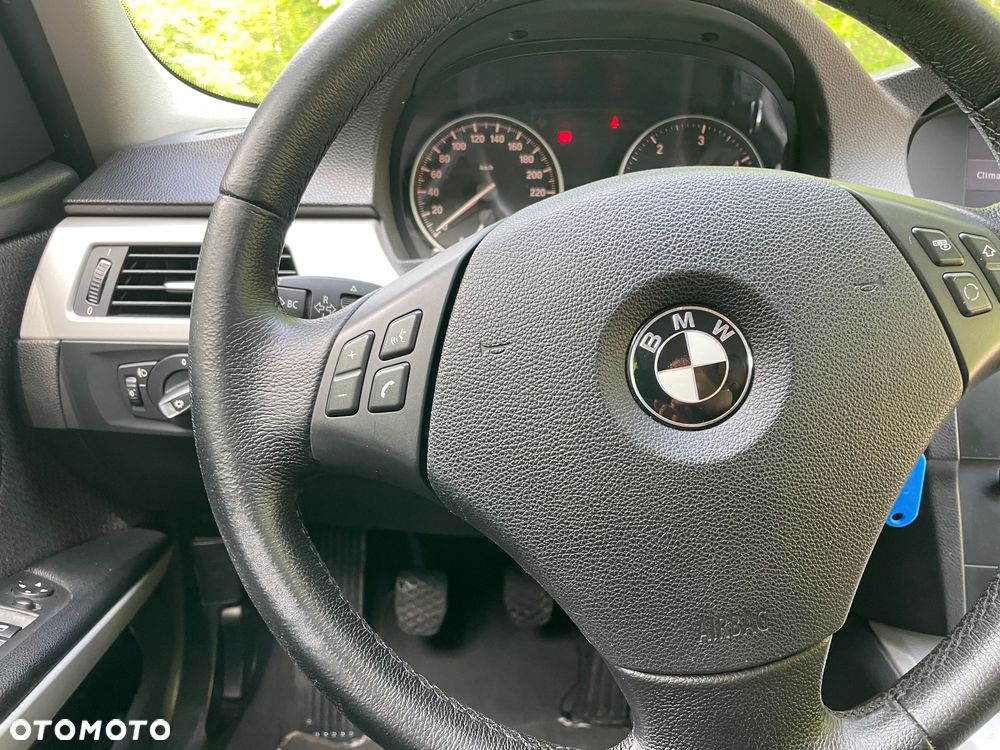 BMW Seria 3 320d DPF - 23