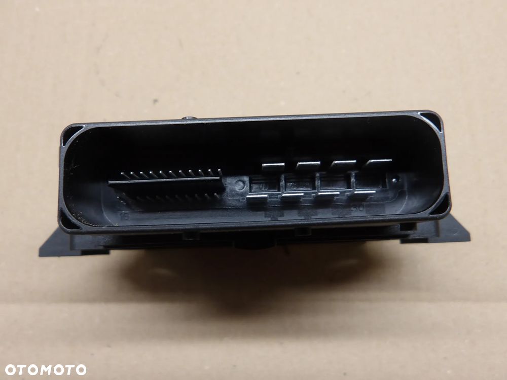 AUDI A4 B8 KOMBI 08-12 3.0TDI MODUŁ HAMULCA RĘCZNEGO 8K0907801H - 3