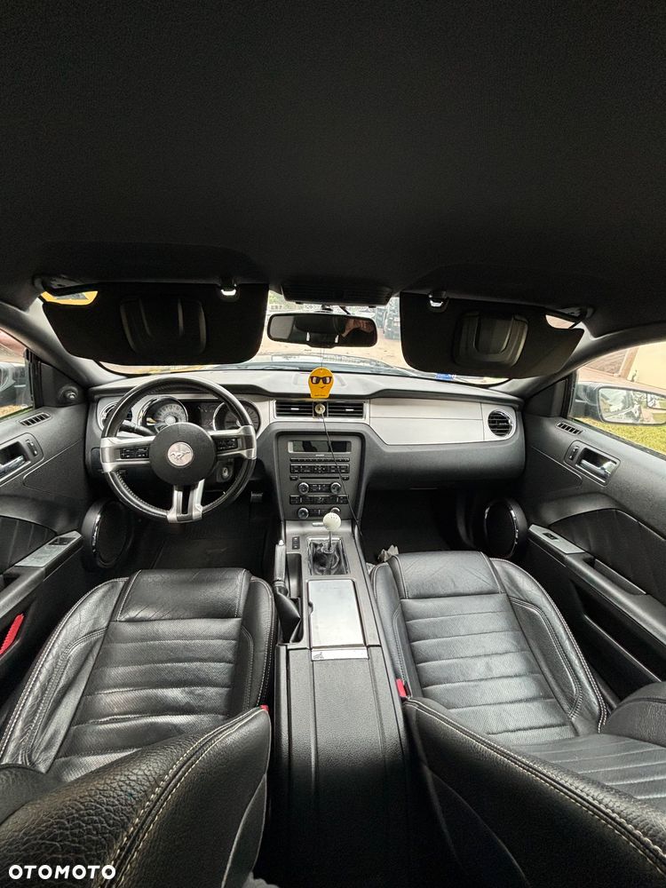 Ford Mustang 5.0 V8 GT - 6