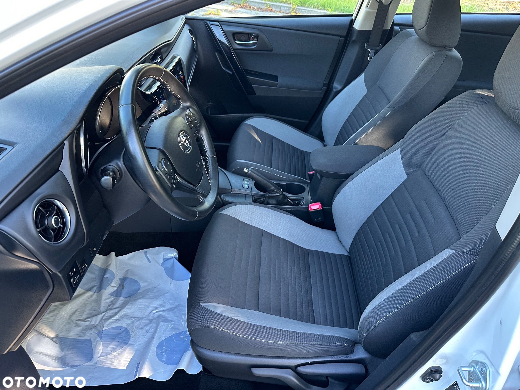 Toyota Auris 1.8 VVT-i Hybrid Automatik Comfort - 9