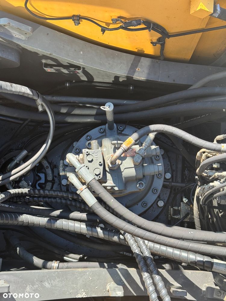 Volvo EC 240 CLR - 13
