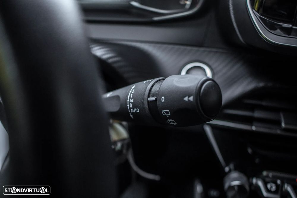 Peugeot 2008 1.2 PureTech Allure EAT8 - 16