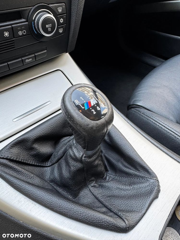 BMW Seria 3 320d - 12