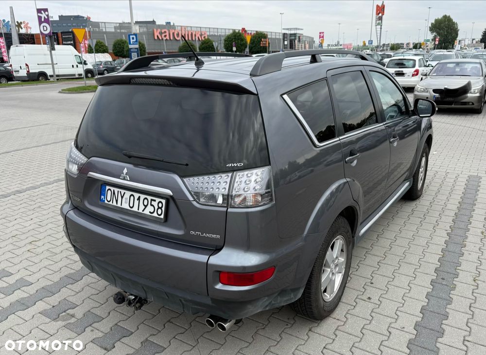 Mitsubishi Outlander - 7