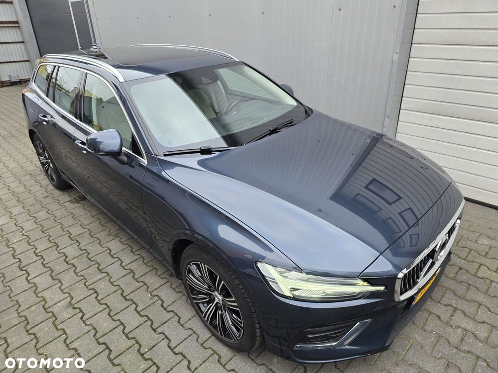 Volvo V60 T4 Geartronic R-Design - 2