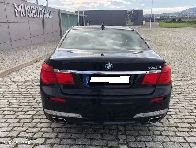 BMW 740 d Pack M - 17