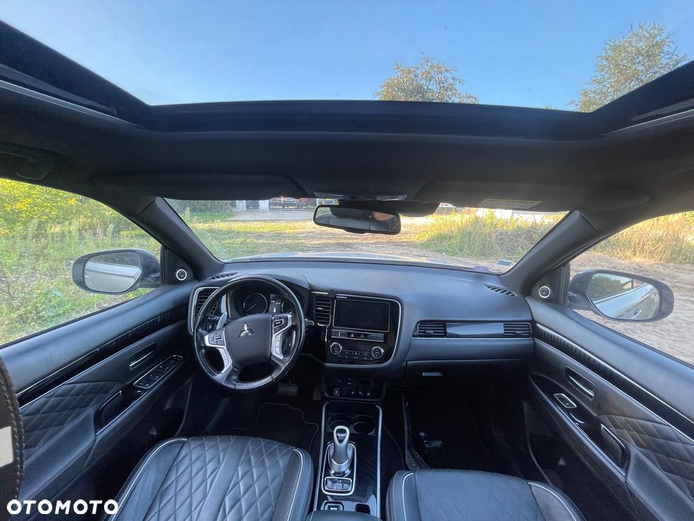 Mitsubishi Outlander Instyle + - 11
